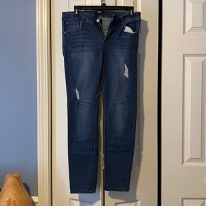 Kensie Effortless Ankle Skinny Jeans.